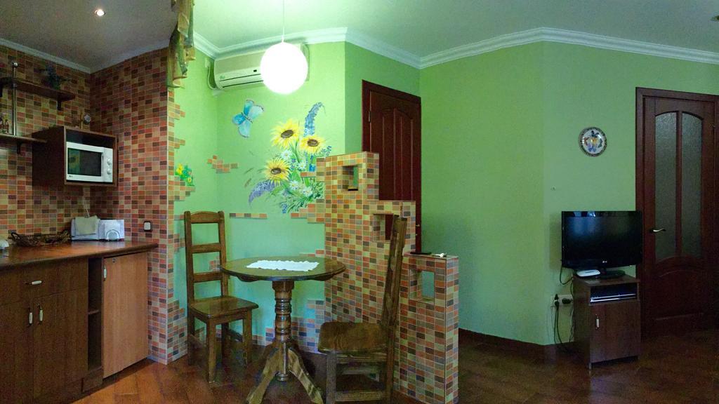 Odelana Apartments Odesa Room photo